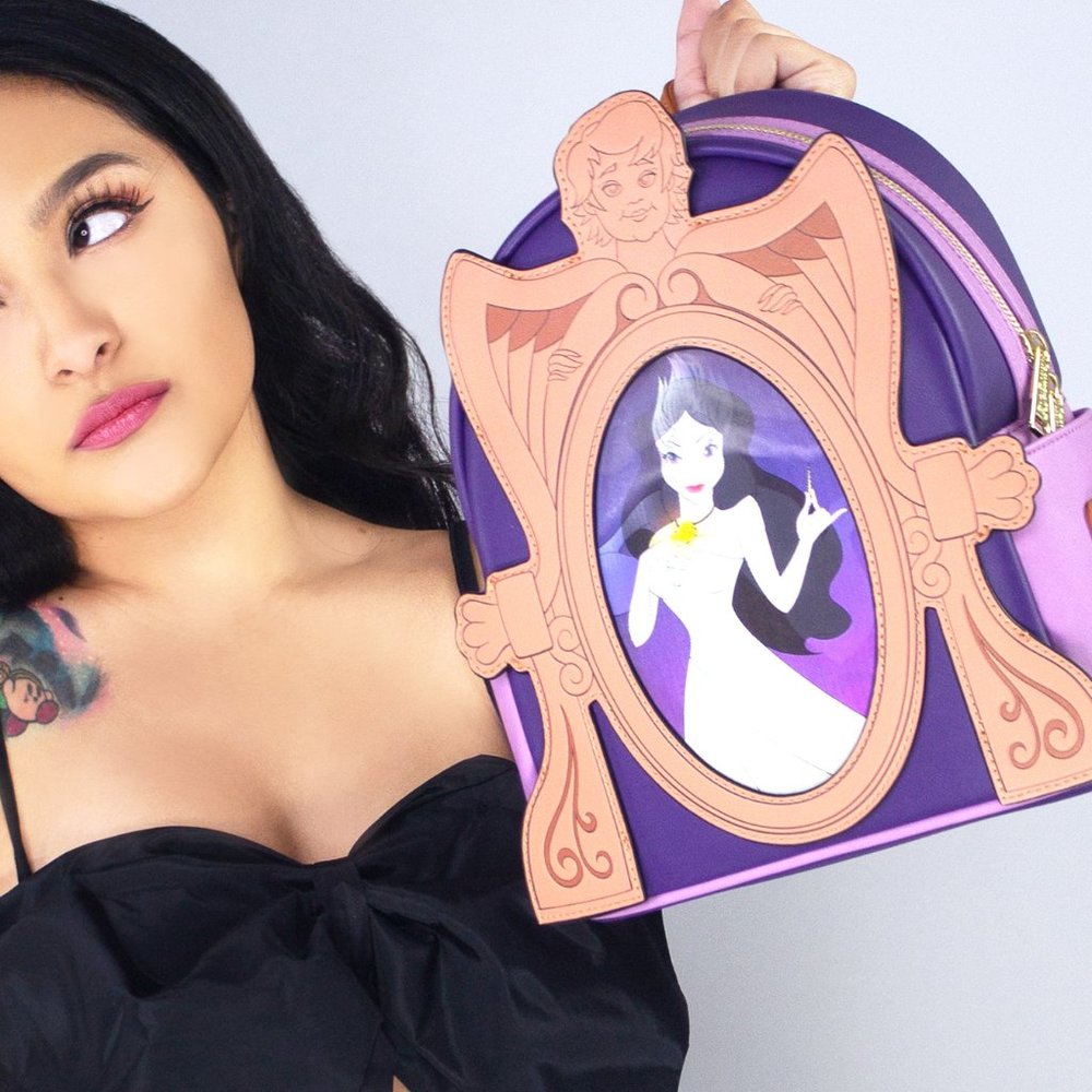 X LASR Exclusive Disney Little Mermaid Ursula & Vanessa Lenticular Mini Backpack - Picture 2 of 4